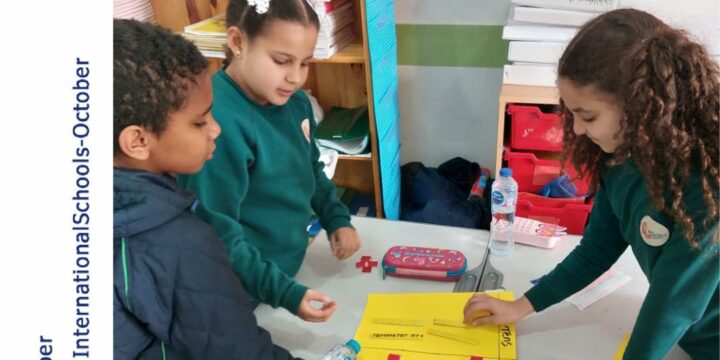 Year 3 students are solving multiplications using arrays.